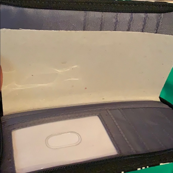 Thirty-One Wallet - Picture 4 of 5